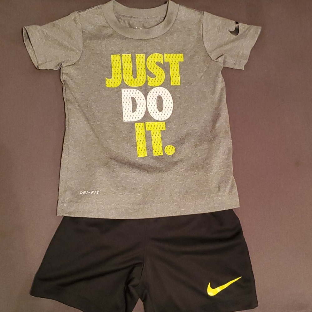 3T Nike shirt and short set 4/20